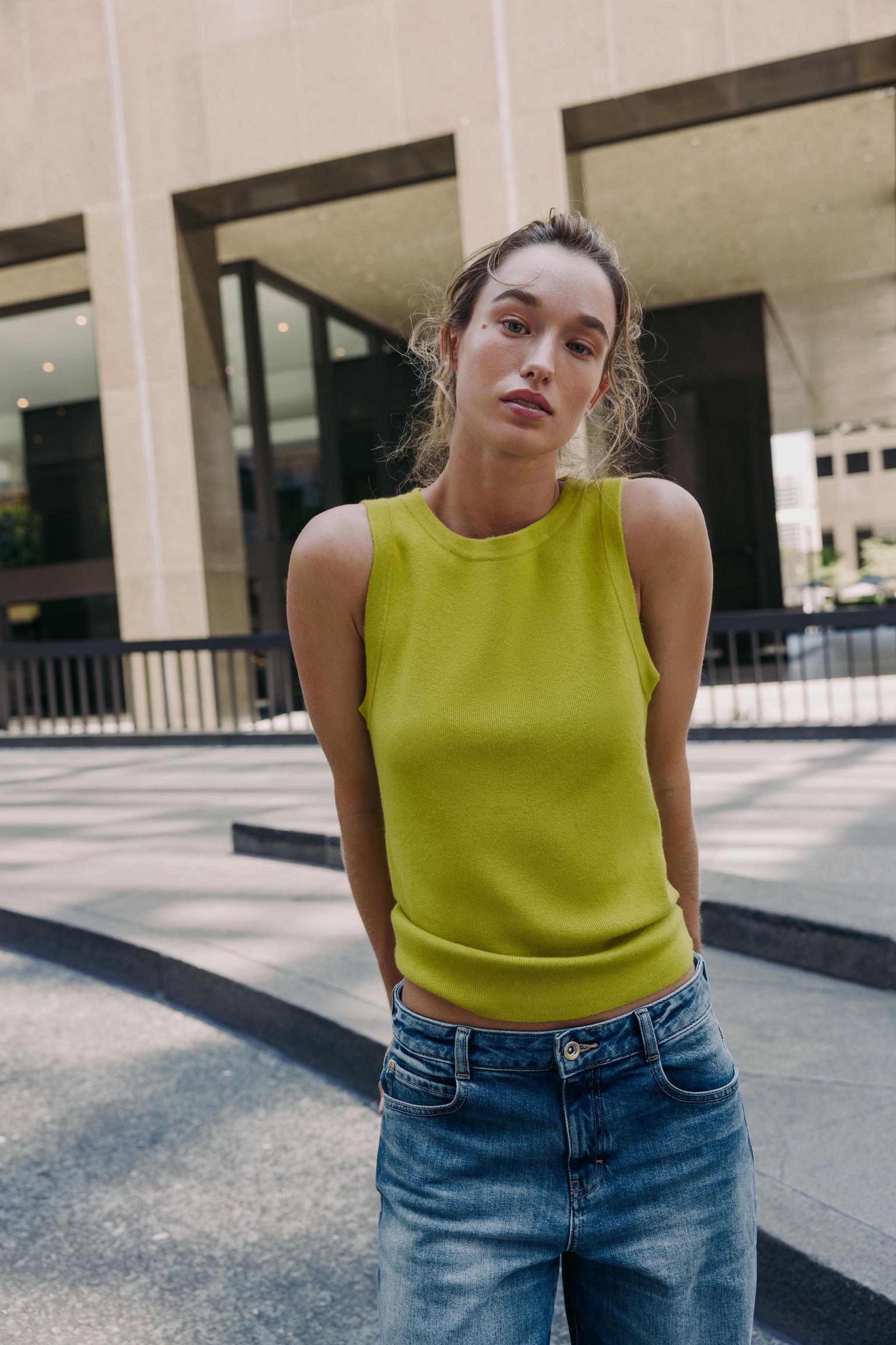 BASIC KNIT TOP