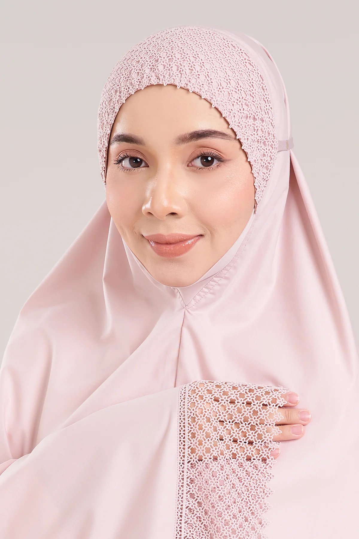 Telekung Modish Akira