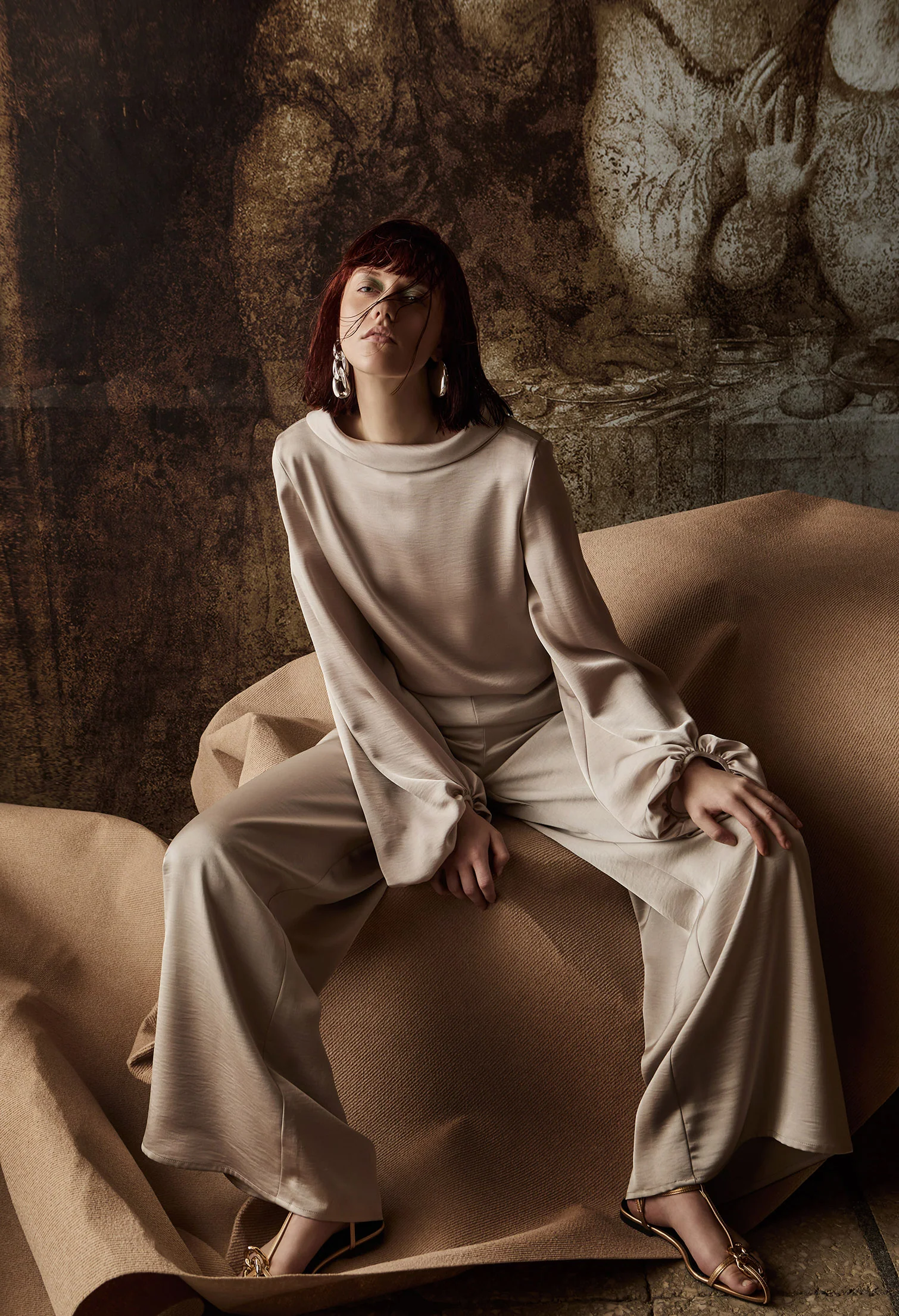 nichii X NURITA HARITH High Neck Folded Bell Sleeve Top