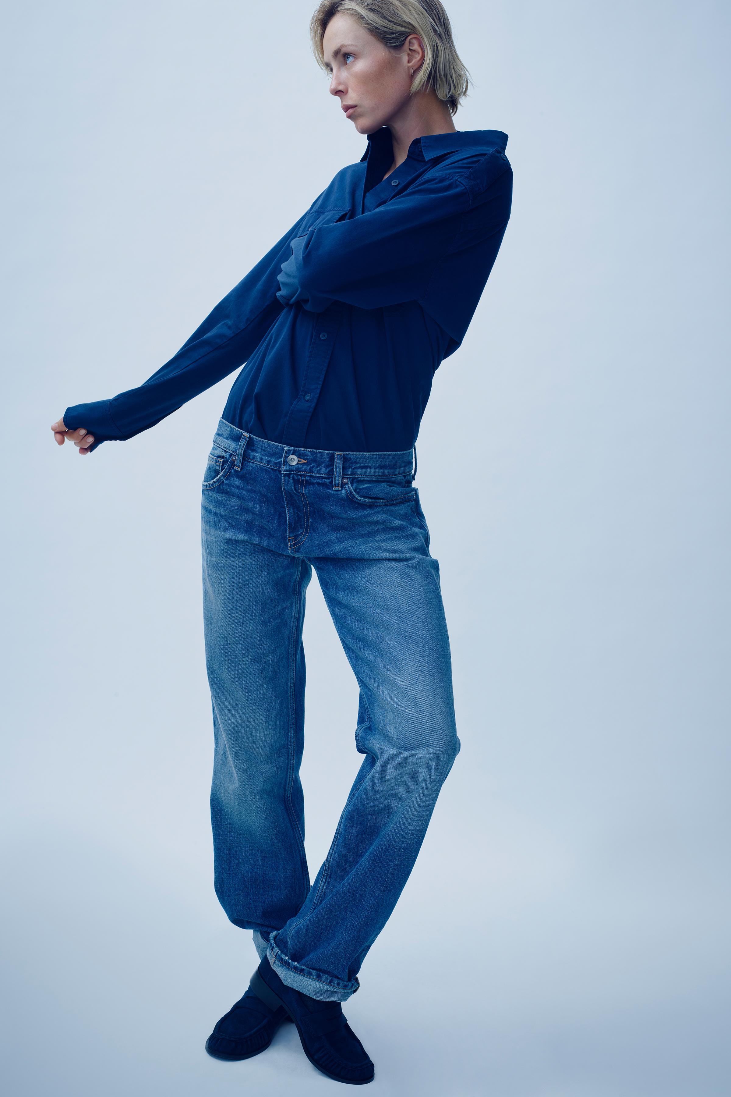 LOW-SLUNG JEANS