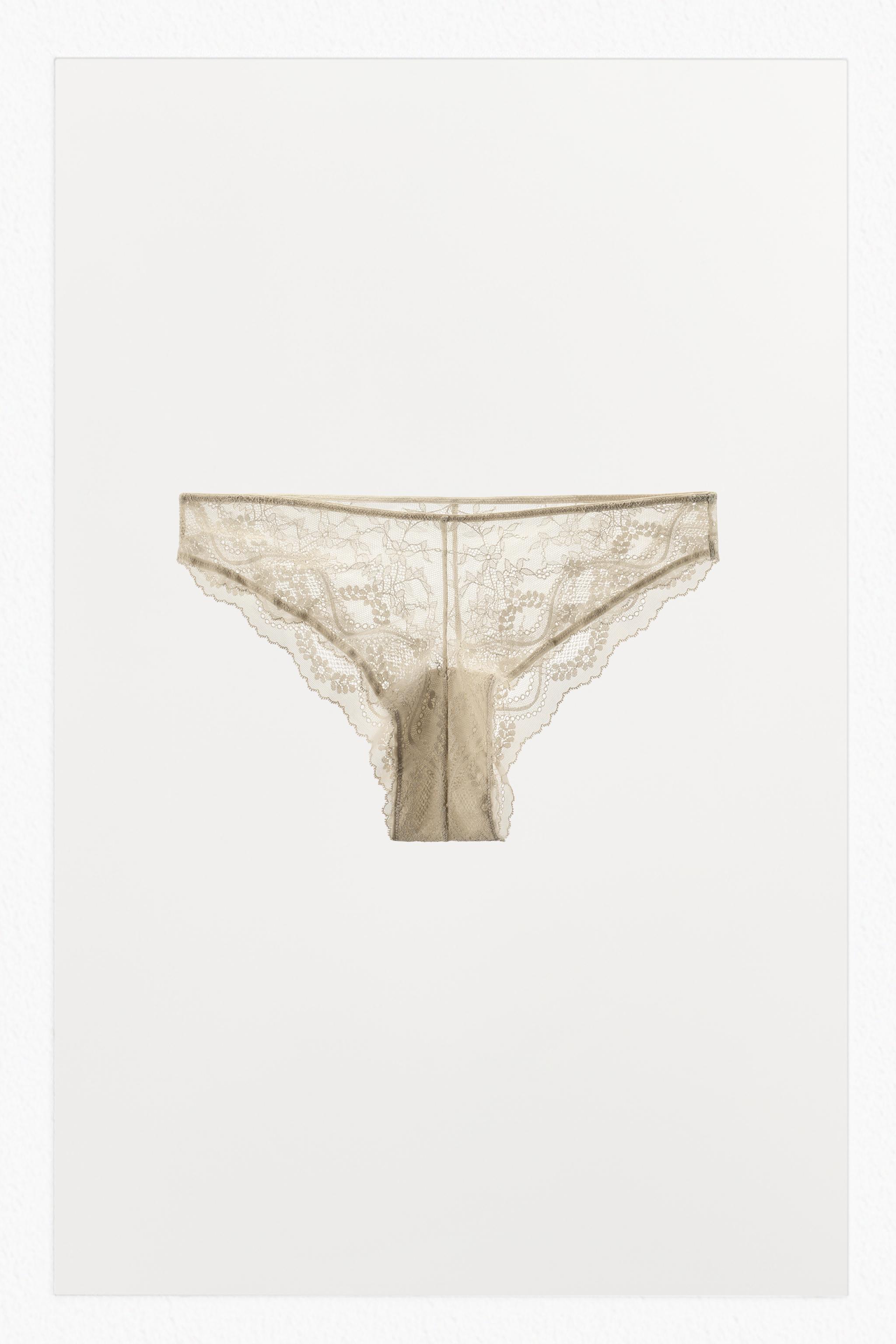 LACE PANTIES