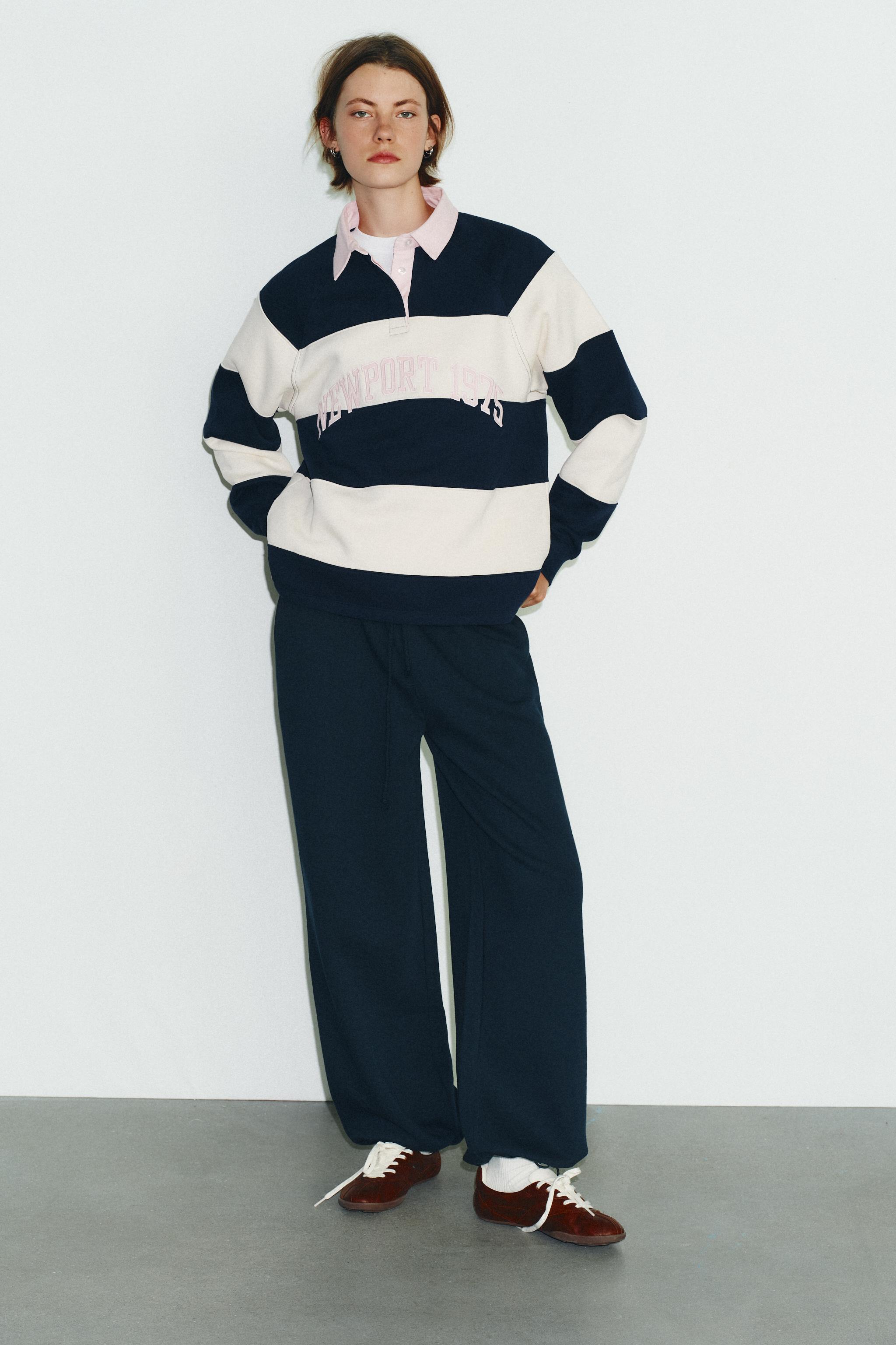 STRIPED TEXT POLO SWEATSHIRT