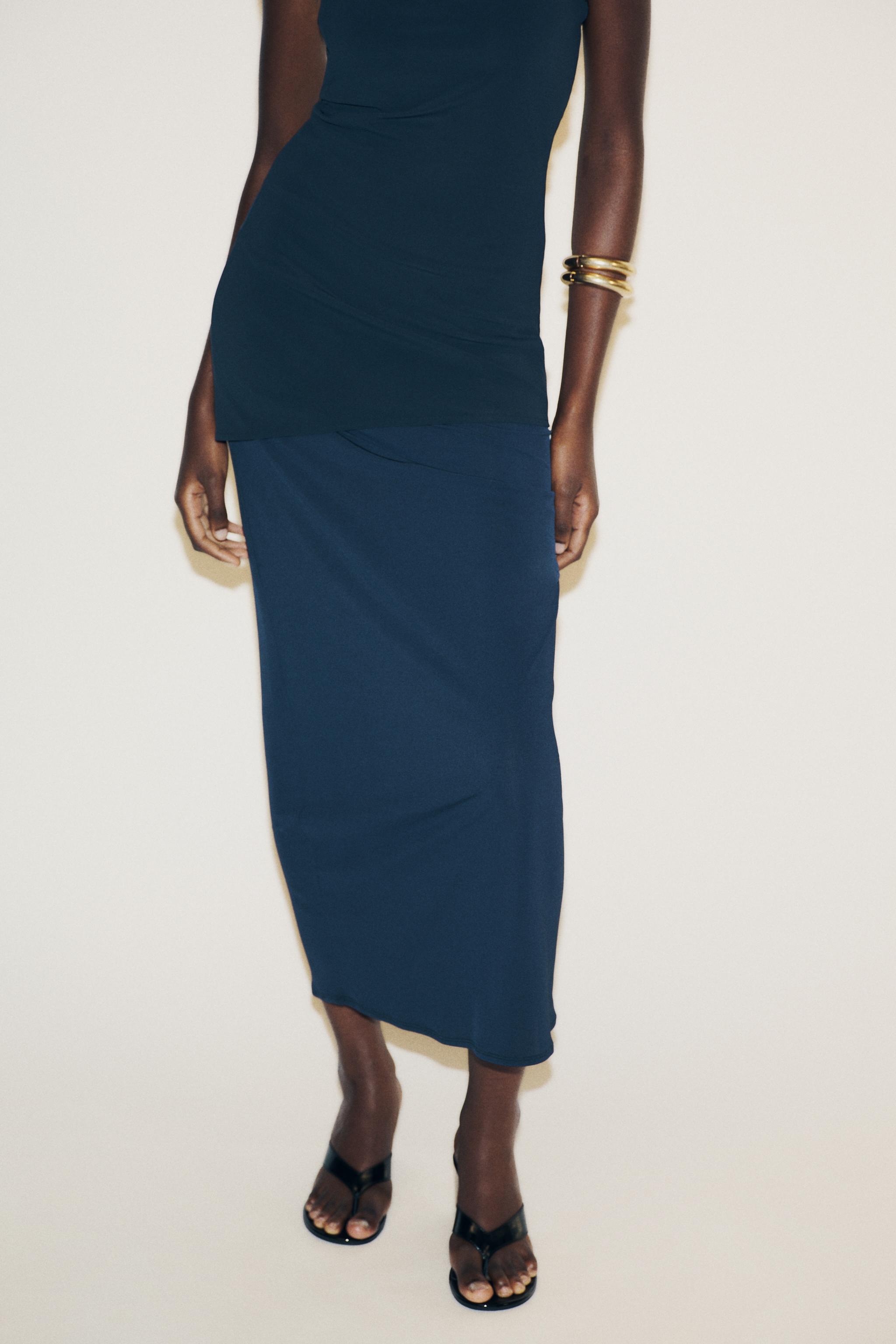 STRAPLESS DRESS