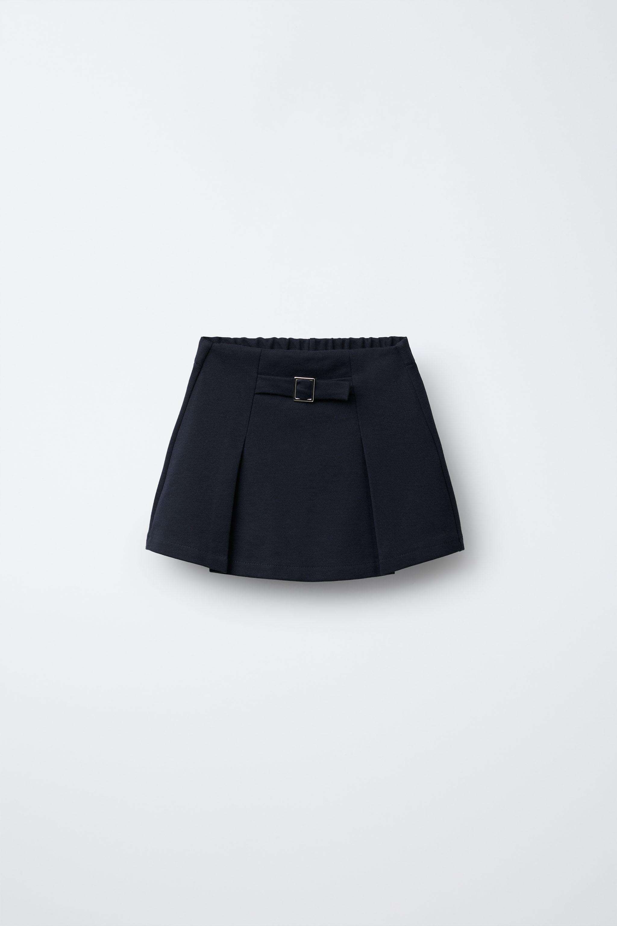 BUCKLE SKORT