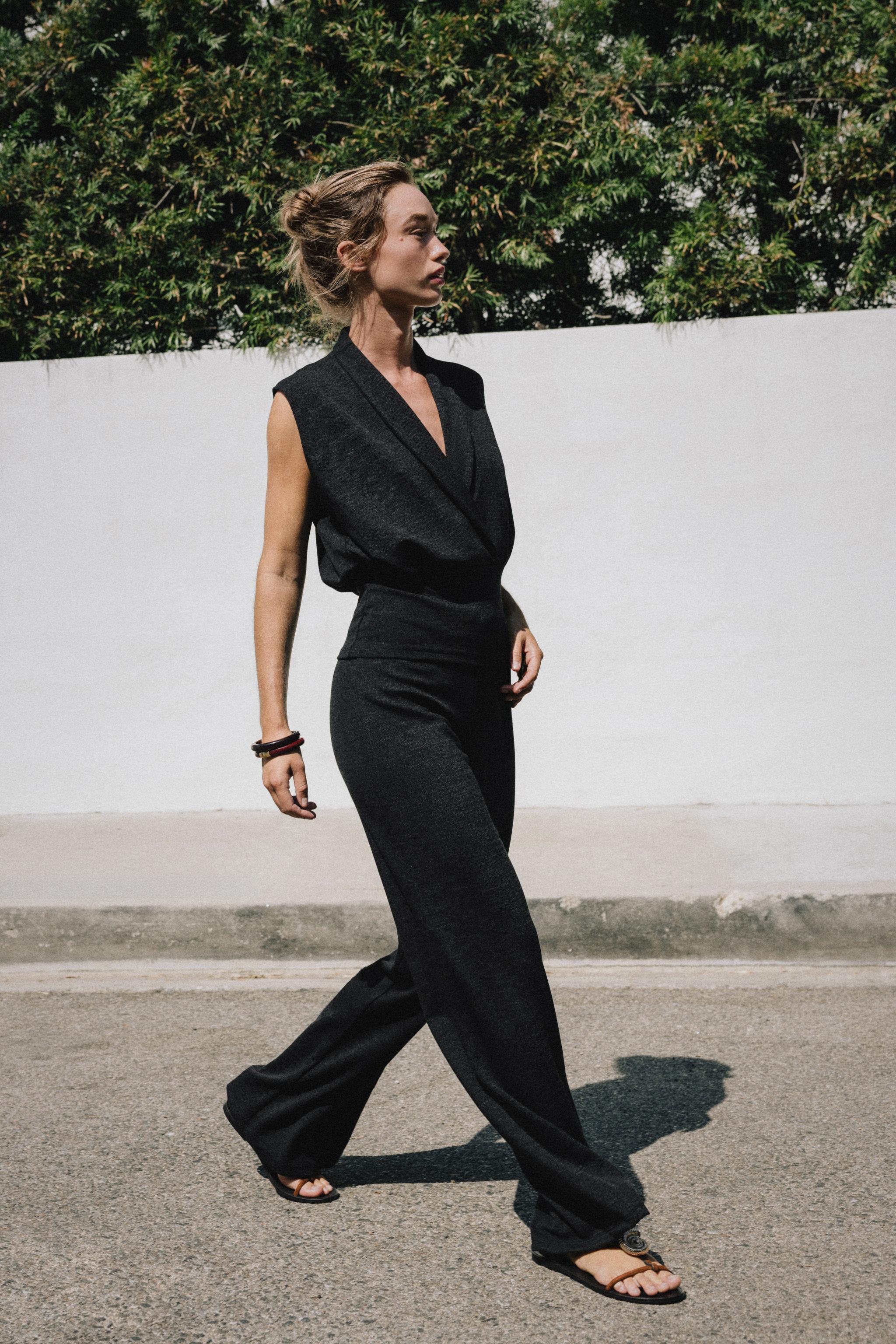 SURPLICE PIQUÉ TOP
