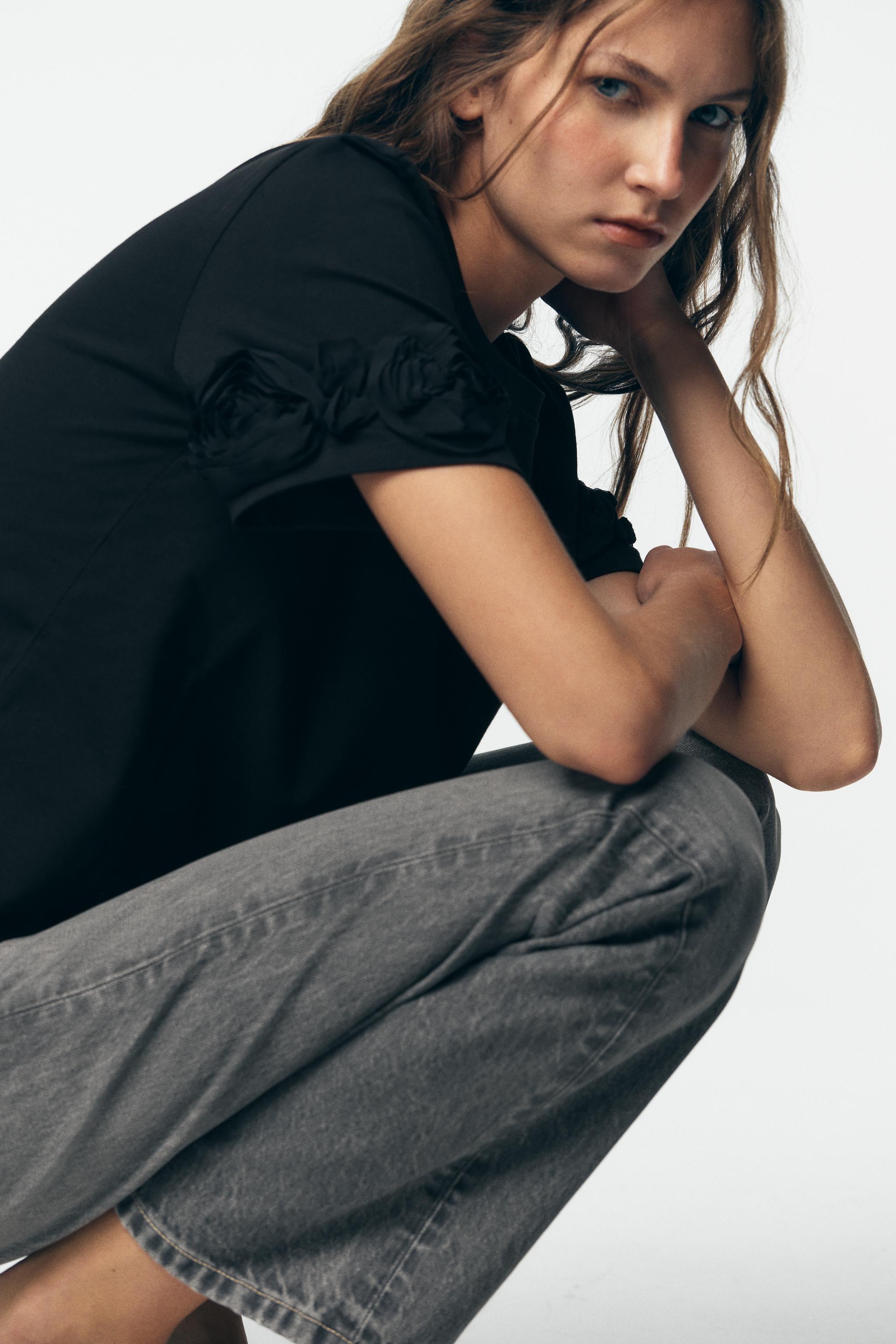 VOLUMINOUS FLORAL T-SHIRT