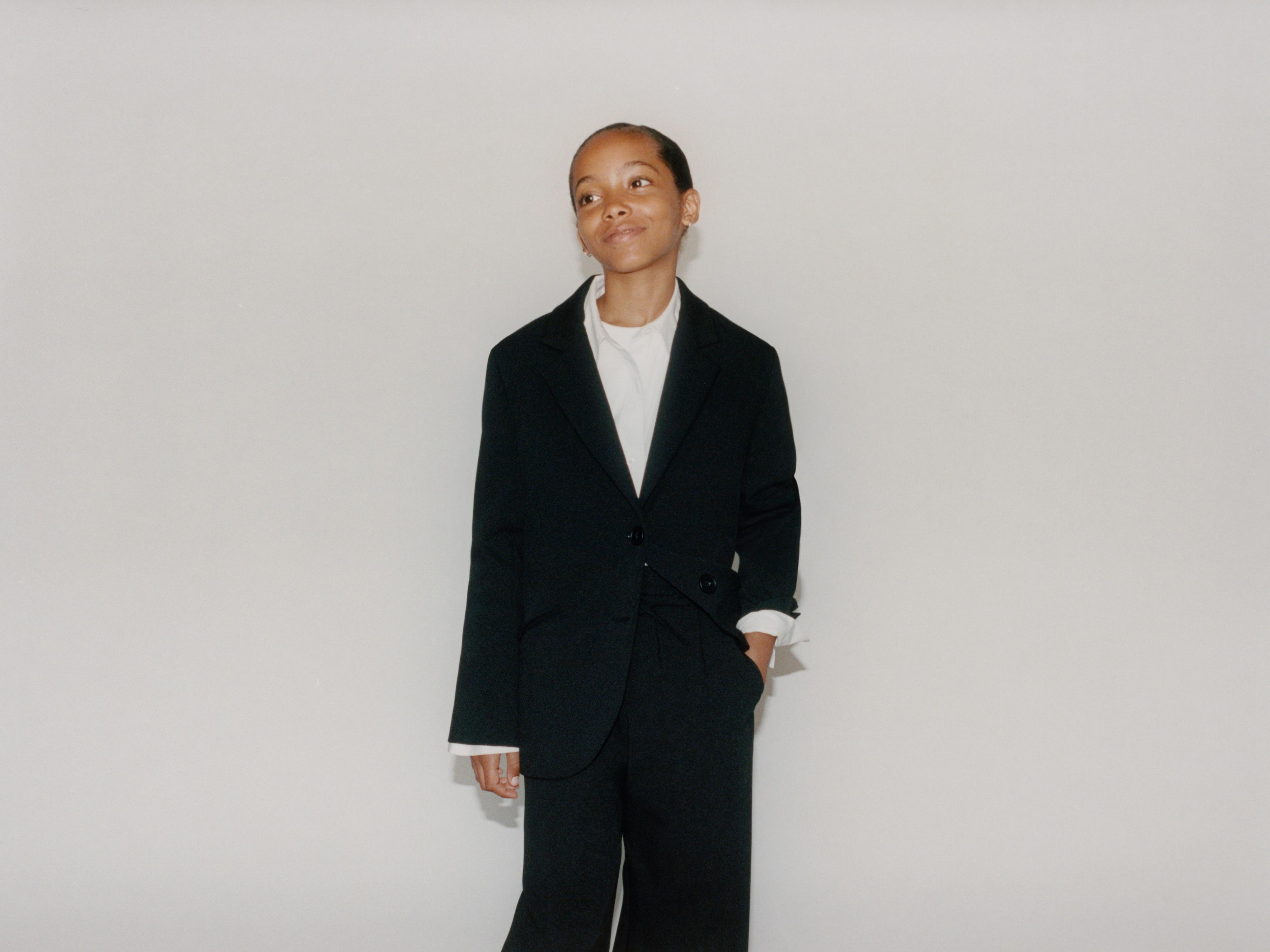 BASIC BLAZER