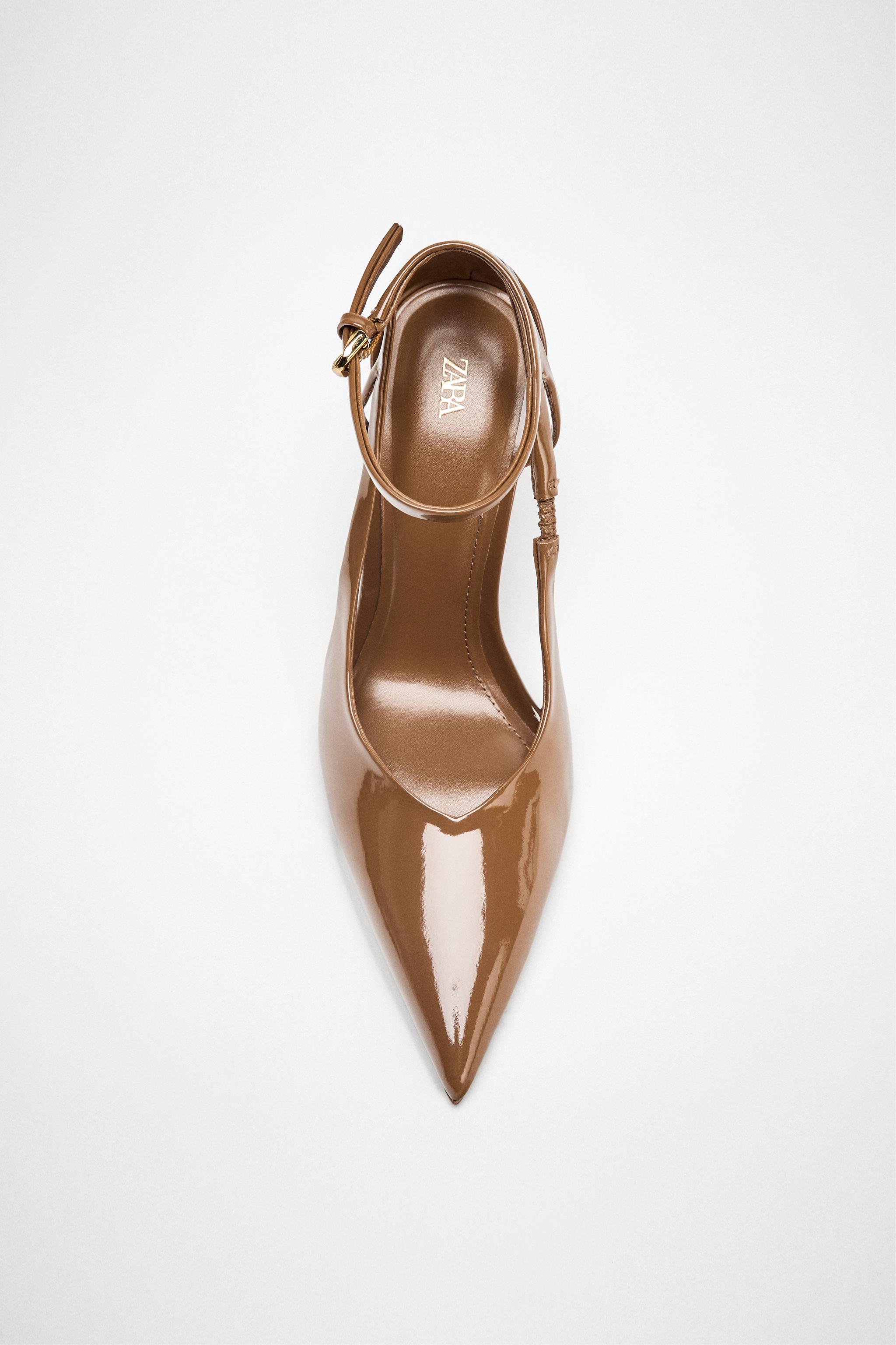 PATENT-EFFECT HEELED SHOES