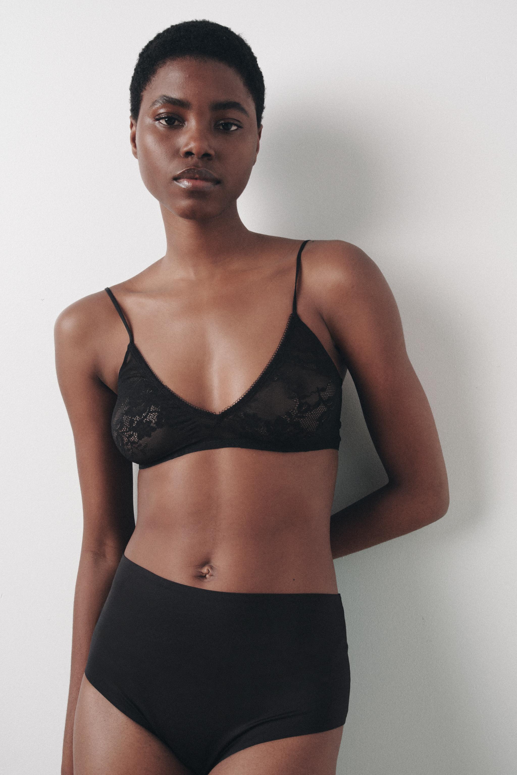 LACE BODY SHAPE BRALETTE